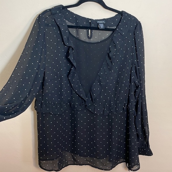 Torrid size 2 POLKA DOT PRINT RUFFLE TIE BLOUSE - Picture 6 of 8